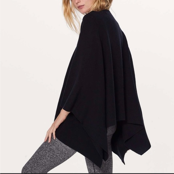LIKE NEW!! Lululemon Divinity poncho/wrap. Super soft! - Picture 2 of 8